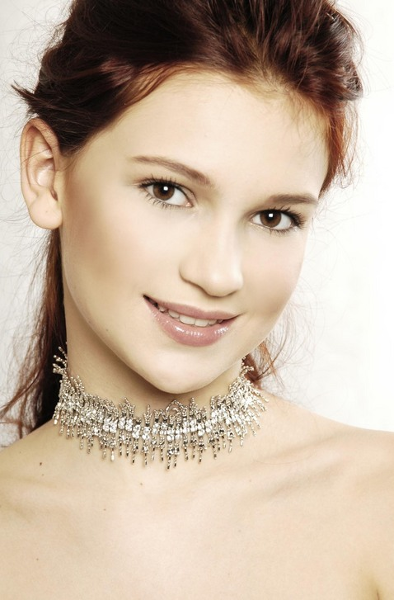 Miss BCBG Ana